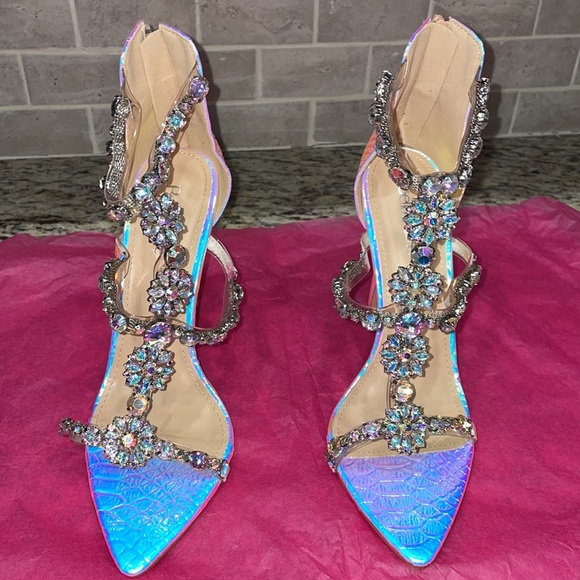 Stunning jeweled heels - Picture 4 of 9